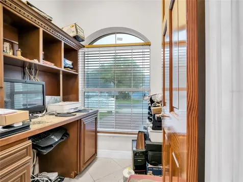 6922 N Hale Avenue Tampa FL 33614
