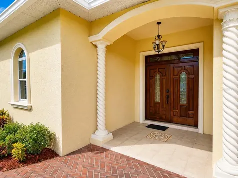 6922 N Hale Avenue Tampa FL 33614