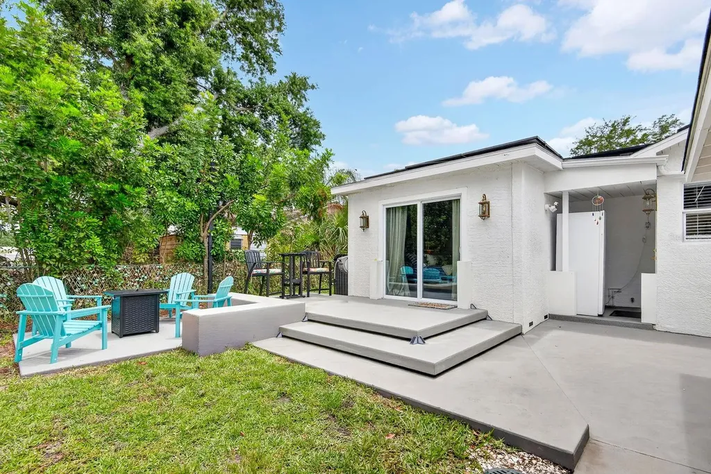 2009 1st Avenue E Bradenton FL 34208