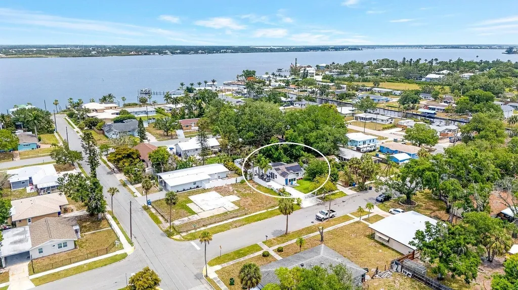 2009 1st Avenue E Bradenton FL 34208