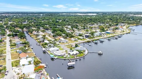 2009 1st Avenue E Bradenton FL 34208