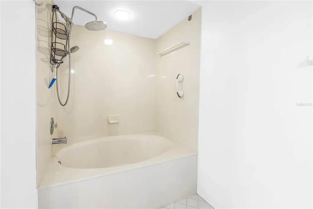 6001 Bahia Del Mar Circle St Petersburg FL 33715
