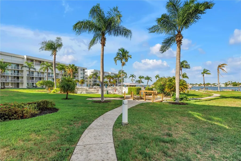 6001 Bahia Del Mar Circle St Petersburg FL 33715