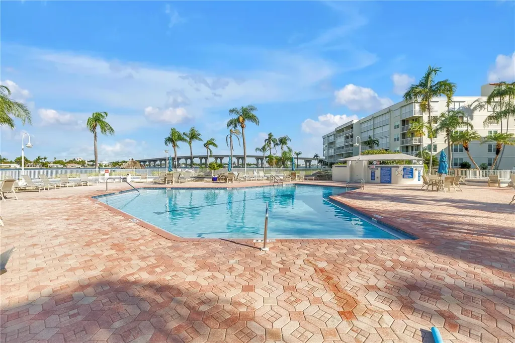 6001 Bahia Del Mar Circle St Petersburg FL 33715