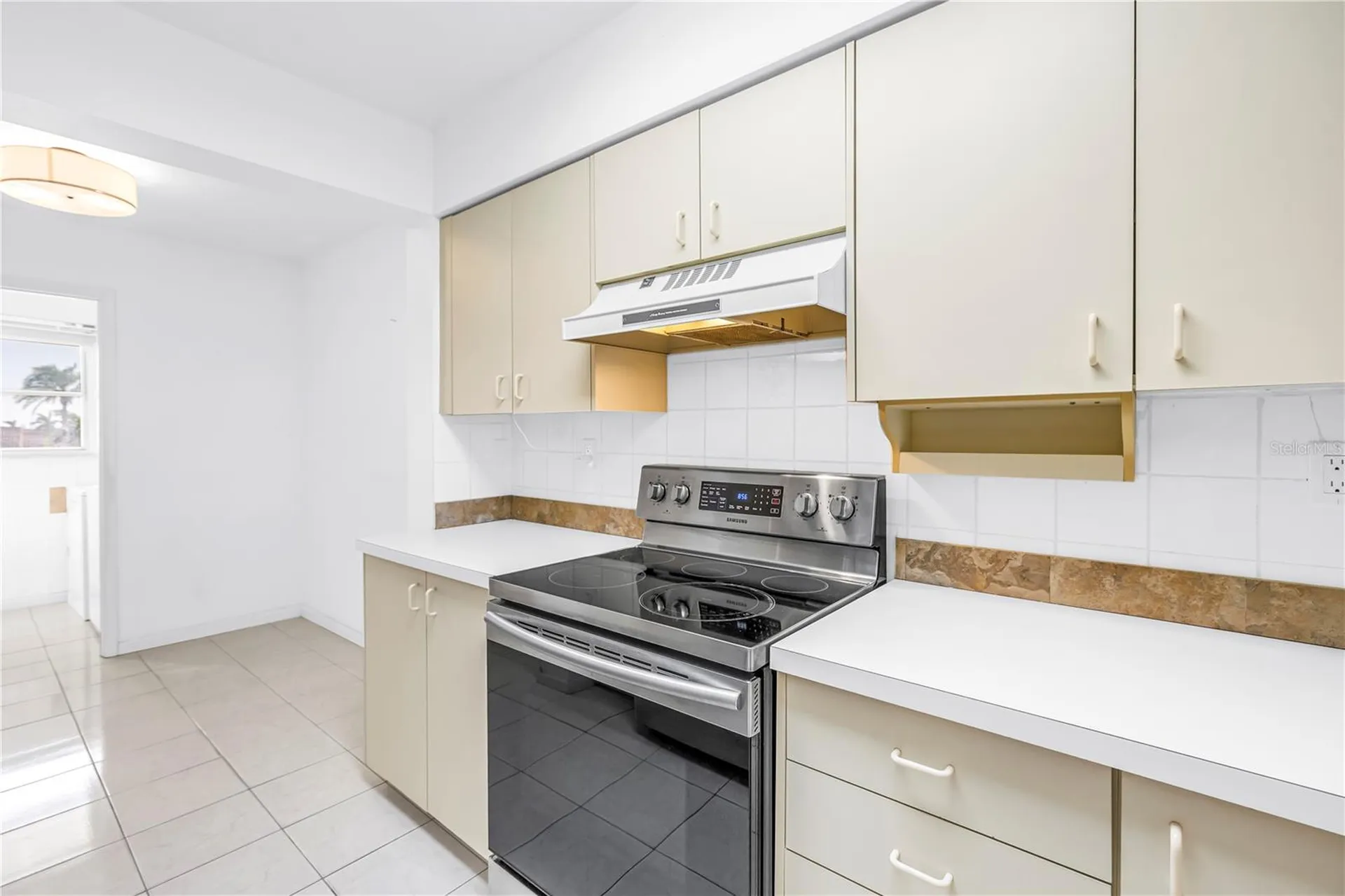 6001 Bahia Del Mar Circle St Petersburg FL 33715