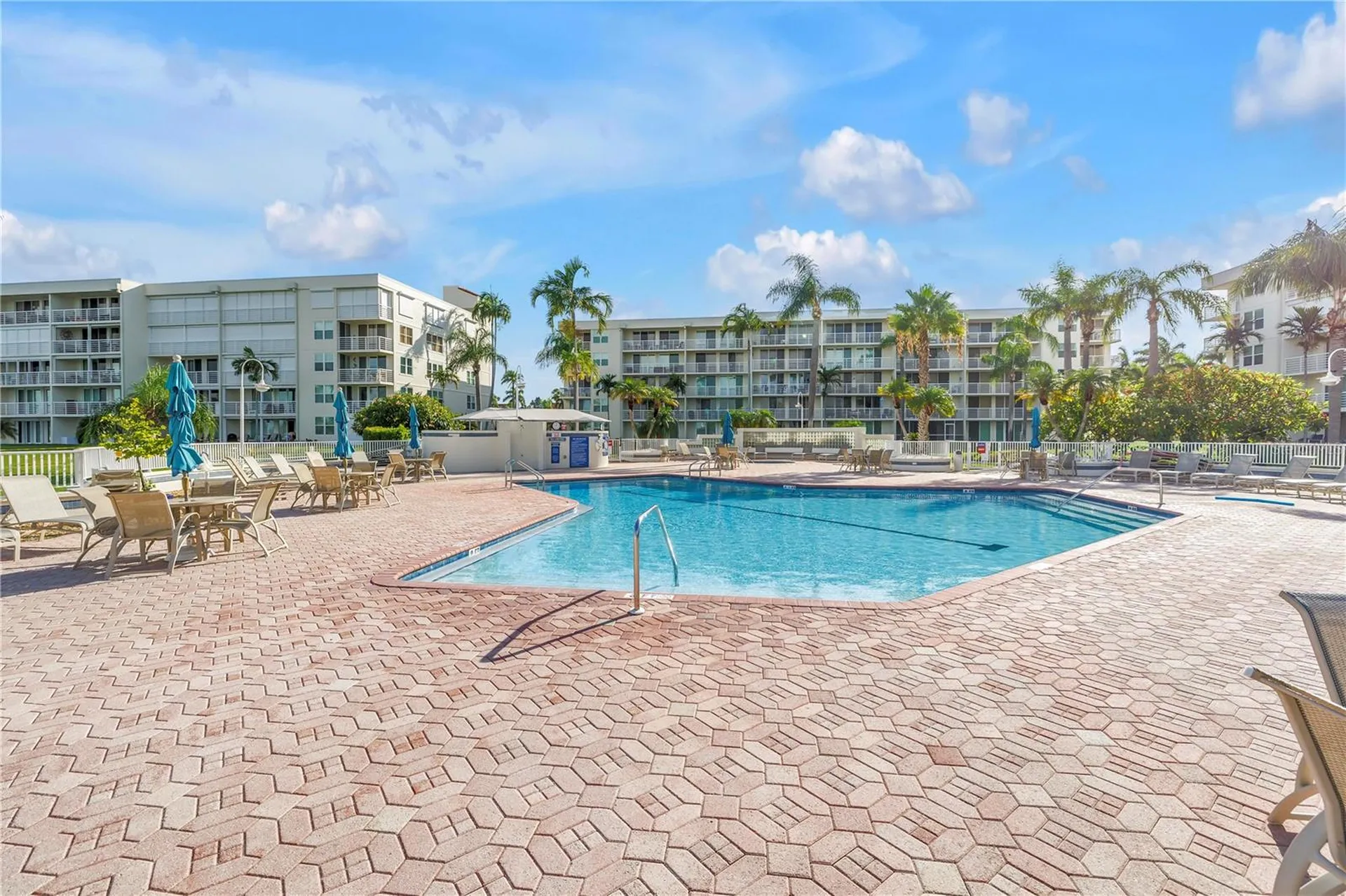 6001 Bahia Del Mar Circle St Petersburg FL 33715