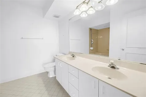 6001 Bahia Del Mar Circle St Petersburg FL 33715