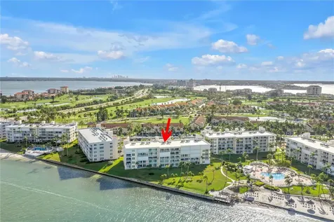 6001 Bahia Del Mar Circle St Petersburg FL 33715