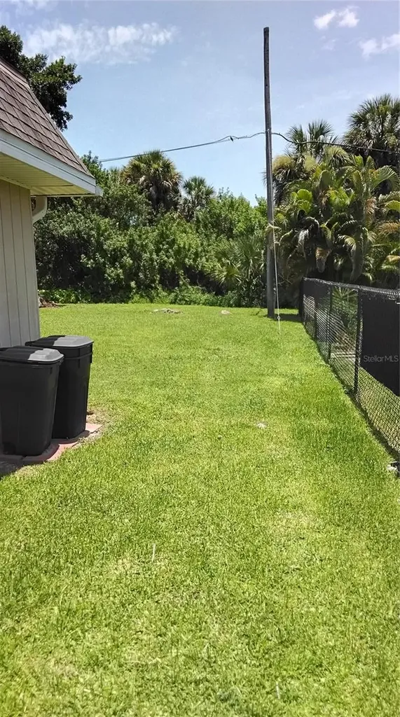 18579 Robinson Avenue Port Charlotte FL 33948