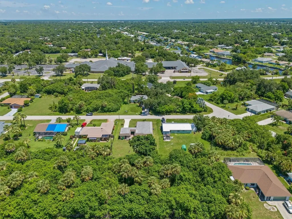 18579 Robinson Avenue Port Charlotte FL 33948