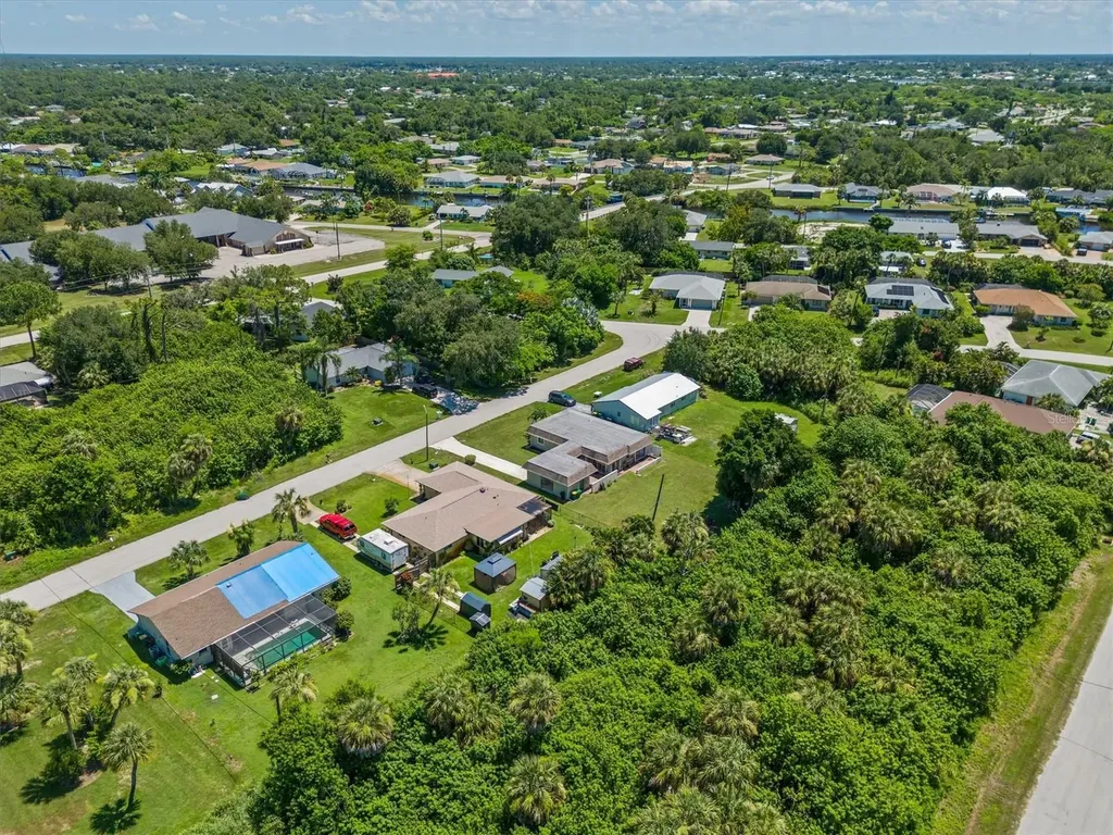 18579 Robinson Avenue Port Charlotte FL 33948