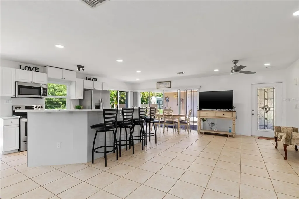 18579 Robinson Avenue Port Charlotte FL 33948