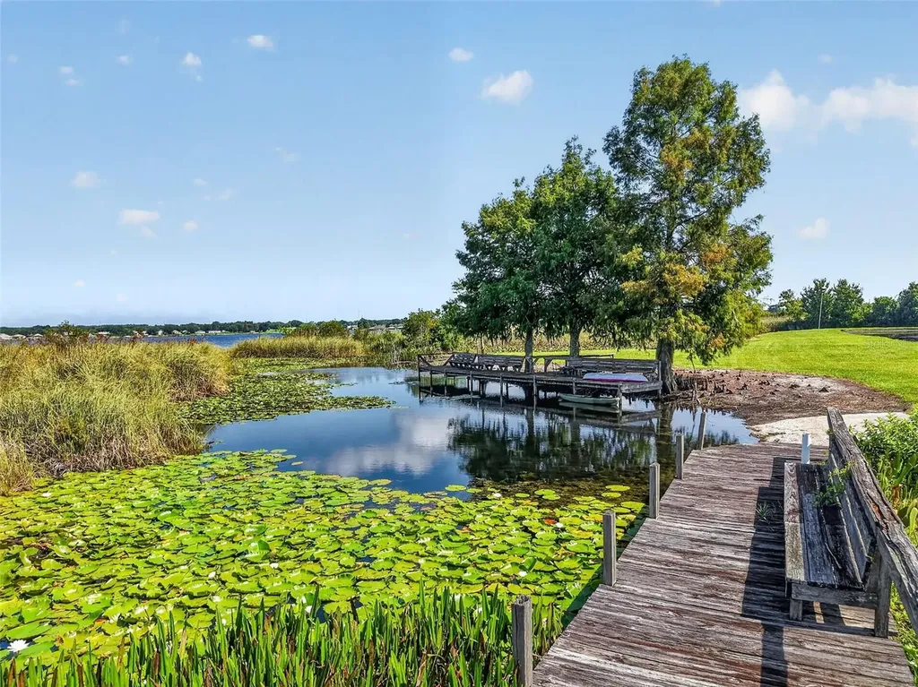 4300 Baywood Boulevard Mount Dora FL 32757
