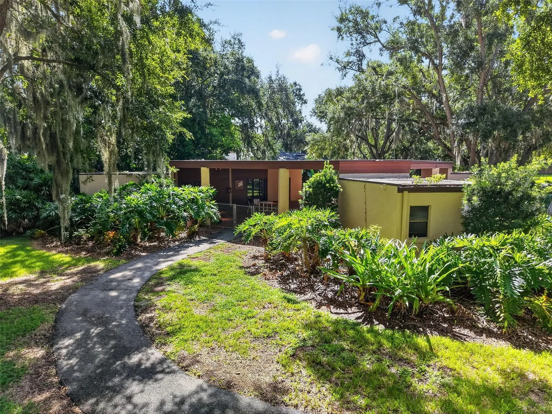 4300 Baywood Boulevard Mount Dora FL 32757