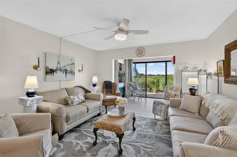 4300 Baywood Boulevard Mount Dora FL 32757