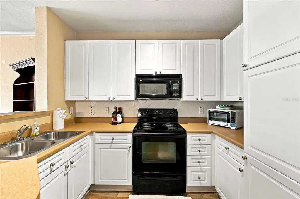 4221 W Spruce Street Tampa FL 33607