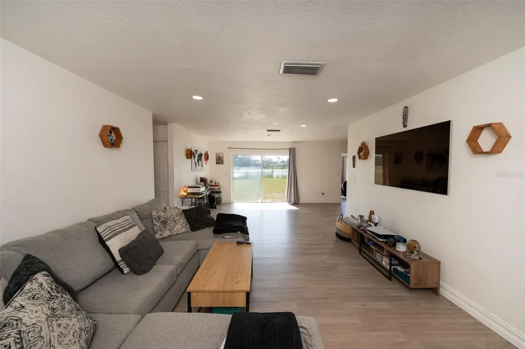 2131 Hainlin Court Deltona FL 32738