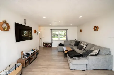 2131 Hainlin Court Deltona FL 32738