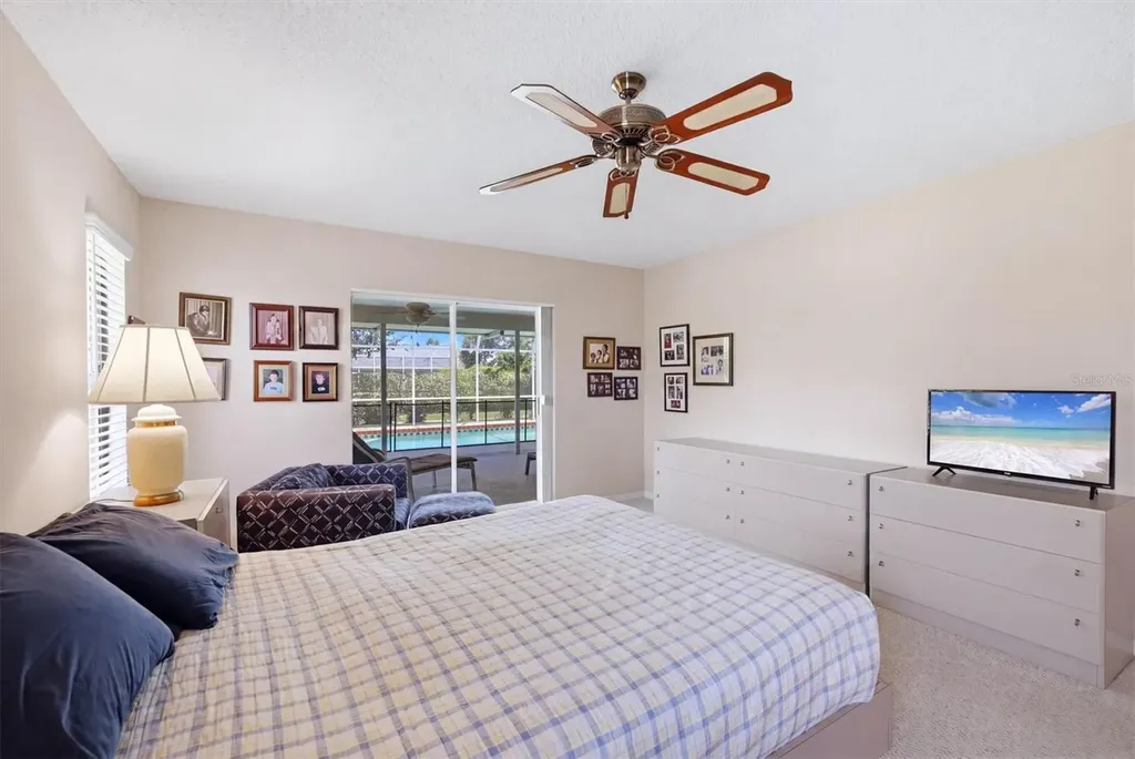 5511 Country Lakes Trail Sarasota FL 34243