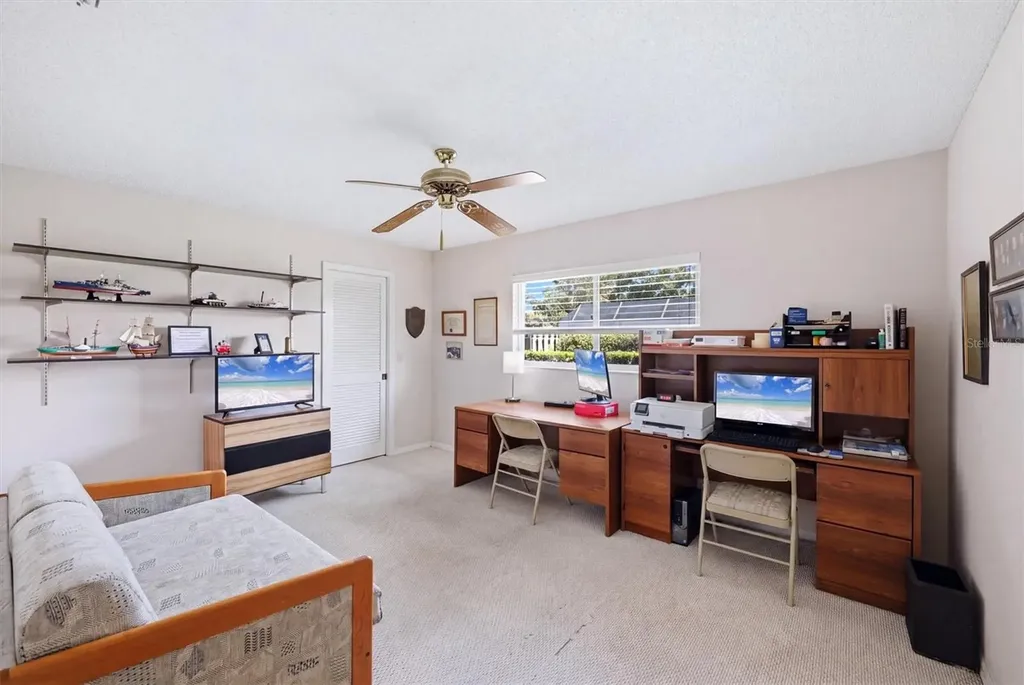 5511 Country Lakes Trail Sarasota FL 34243