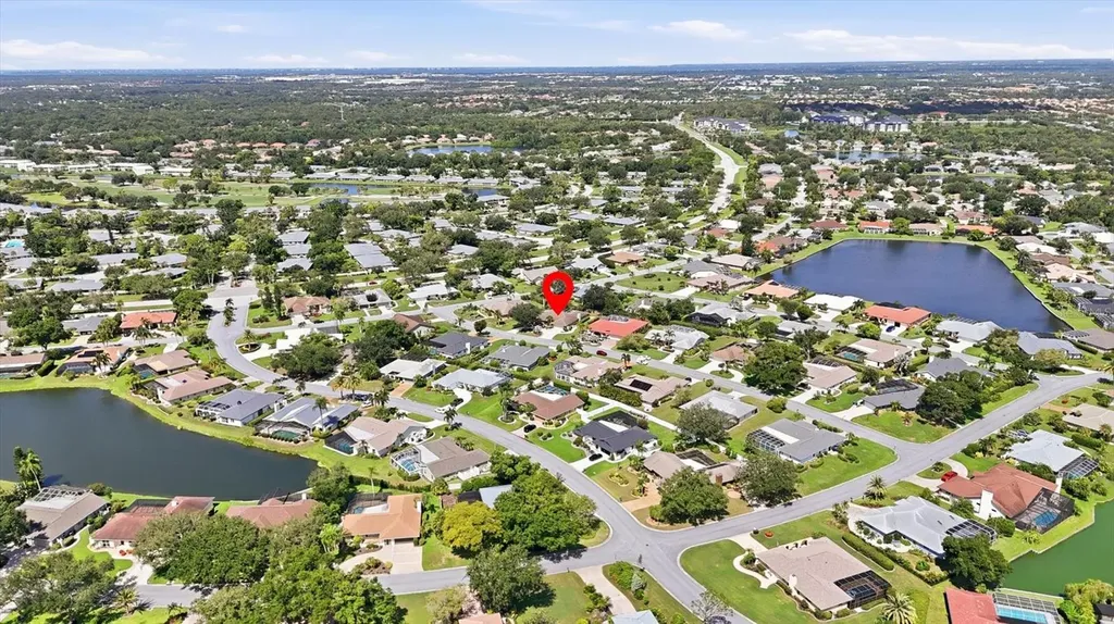 5511 Country Lakes Trail Sarasota FL 34243