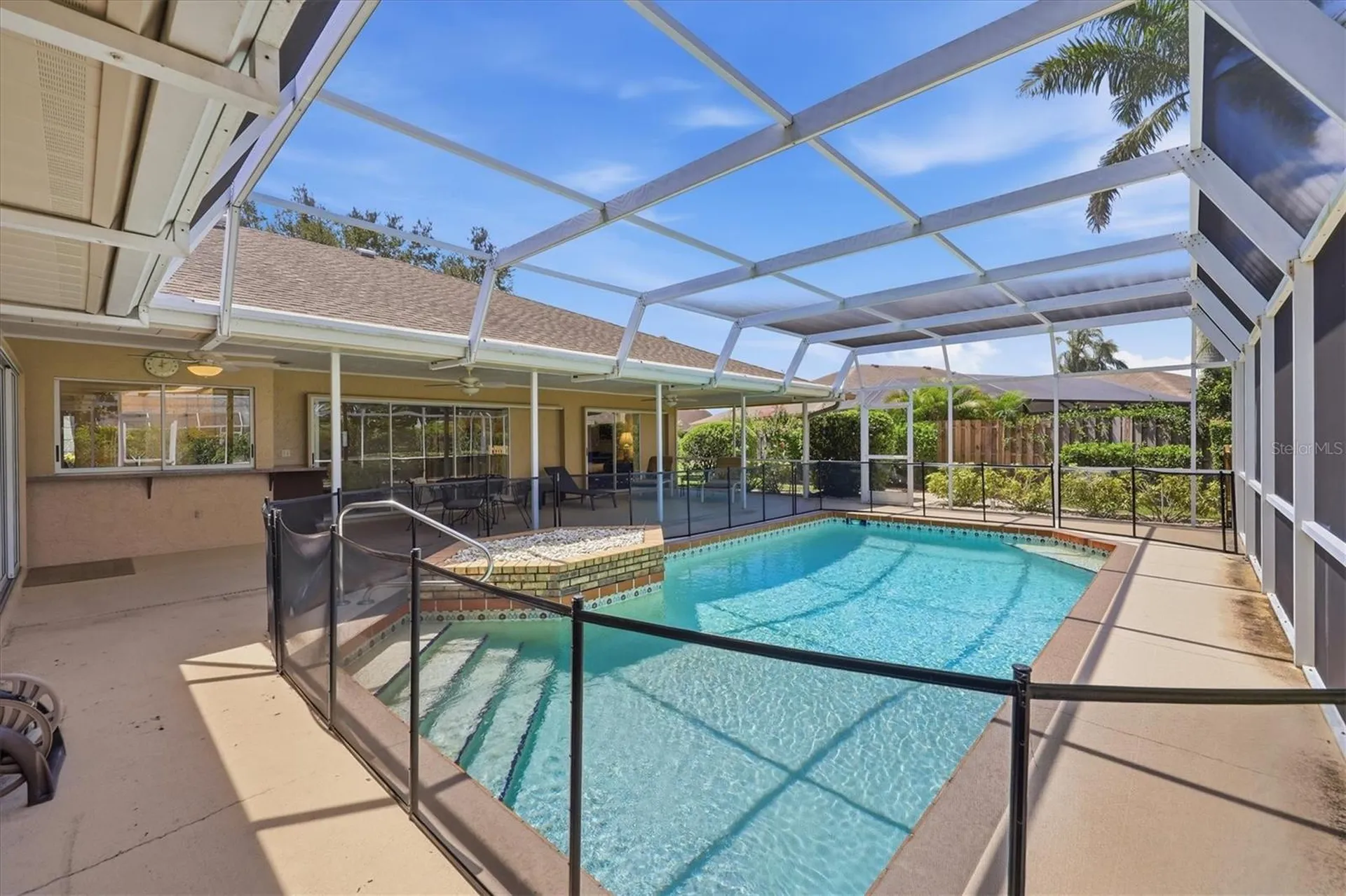 5511 Country Lakes Trail Sarasota FL 34243