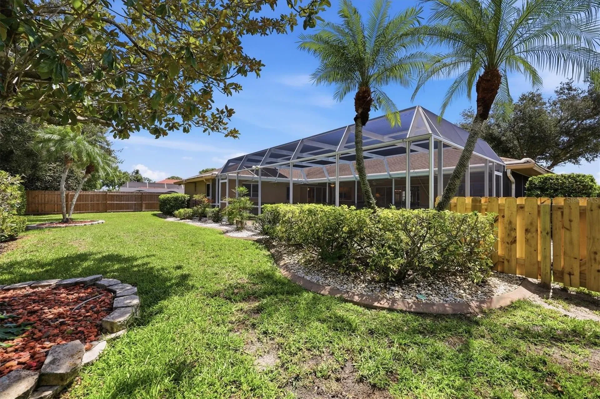 5511 Country Lakes Trail Sarasota FL 34243