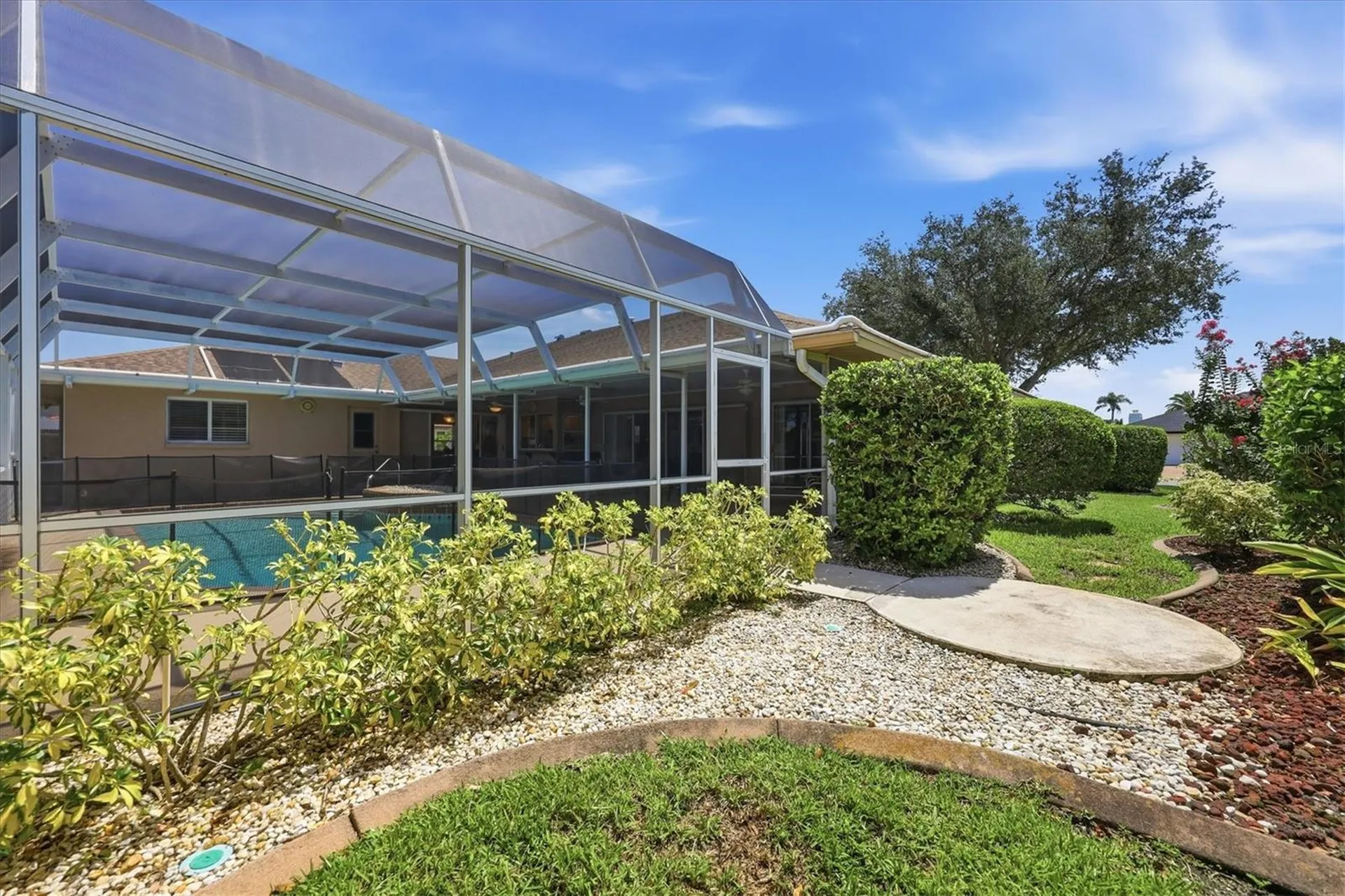 5511 Country Lakes Trail Sarasota FL 34243