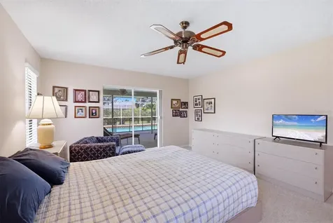5511 Country Lakes Trail Sarasota FL 34243