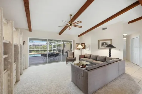 5511 Country Lakes Trail Sarasota FL 34243