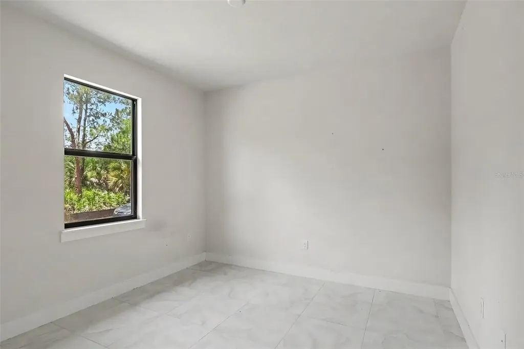 2420 52nd Avenue NE Naples FL 34120