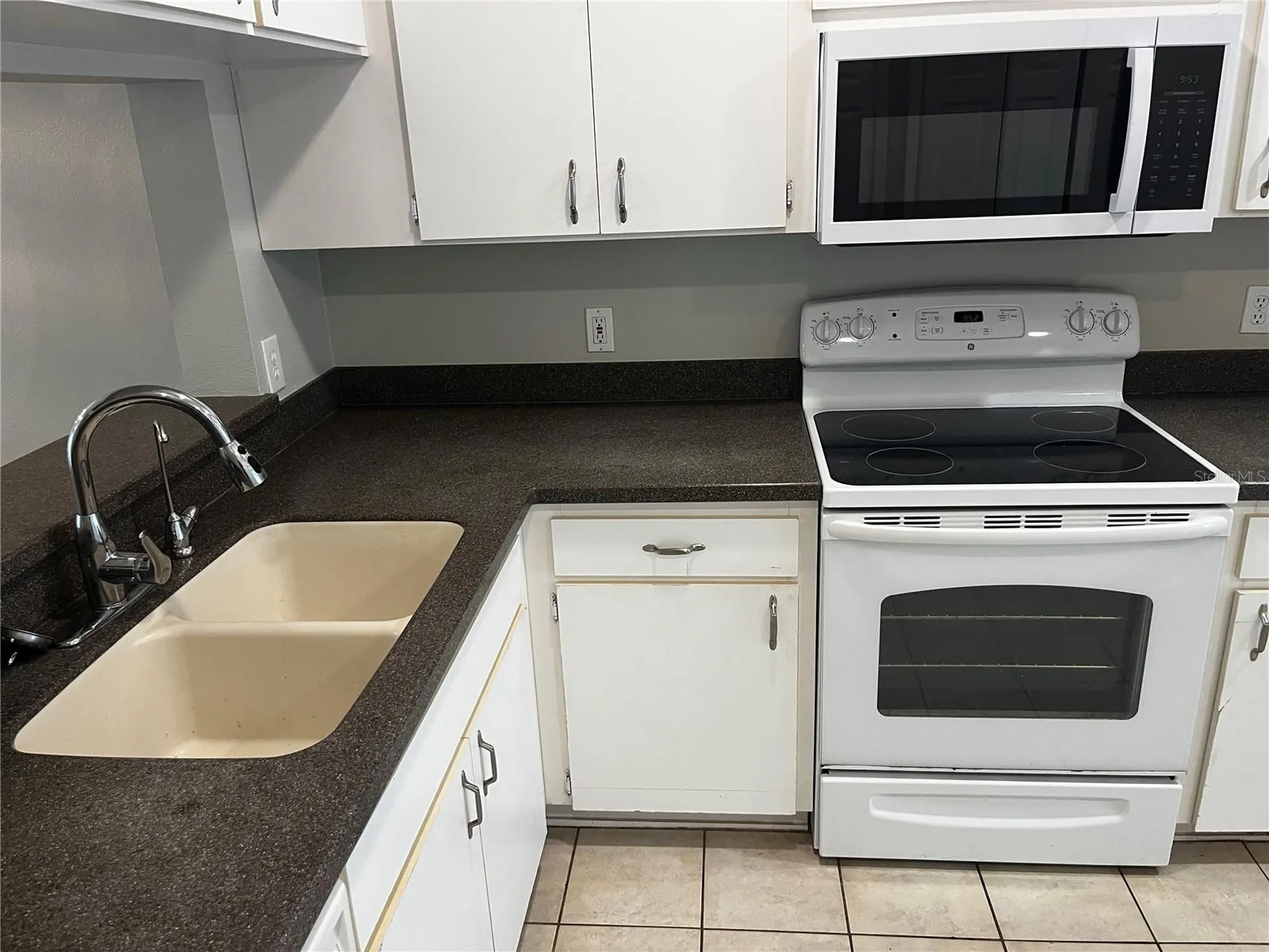 331 Countryside Key Boulevard Oldsmar FL 34677