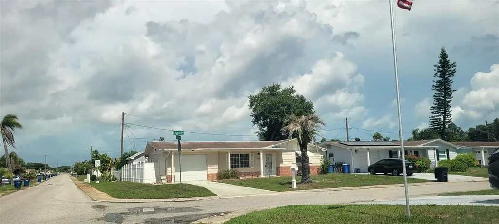 3243 Bayport Drive Holiday FL 34691