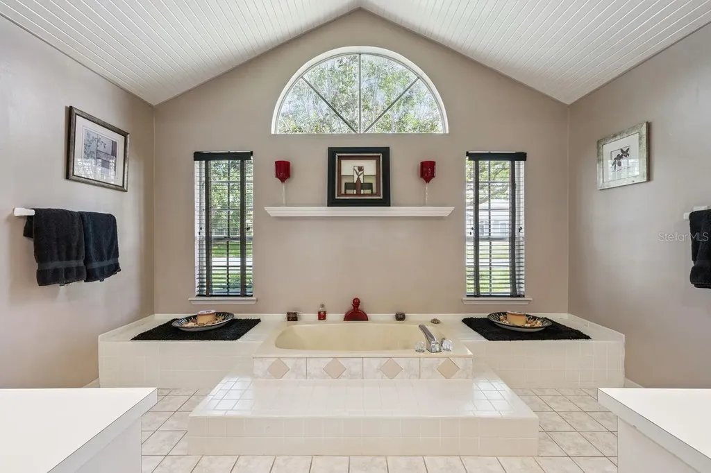 1129 Climbing Rose Drive Orlando FL 32818