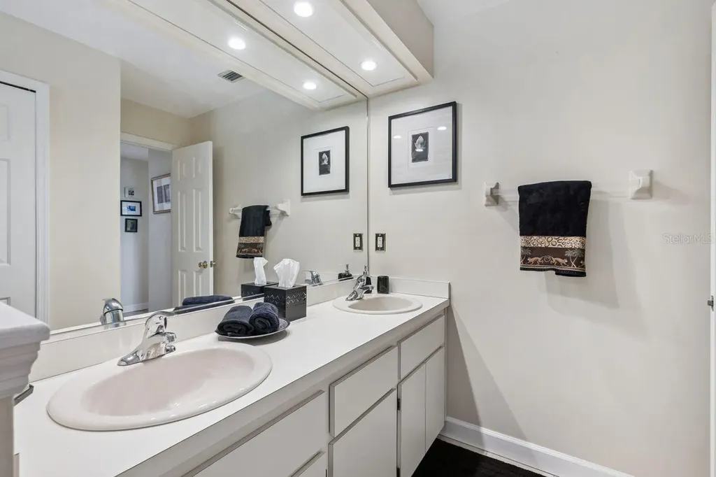 1129 Climbing Rose Drive Orlando FL 32818