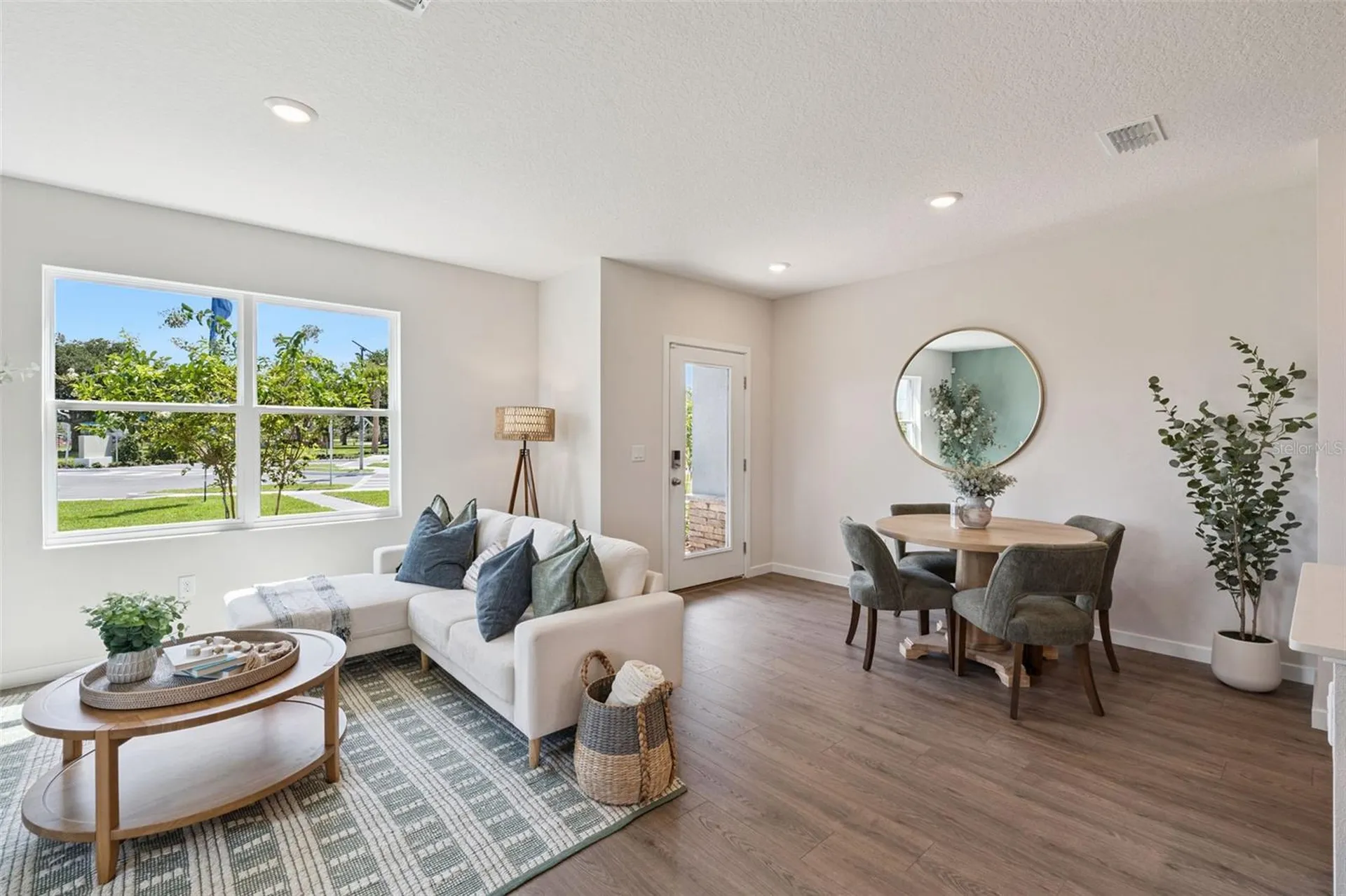 2253 Rita Lane Kissimmee FL 34744