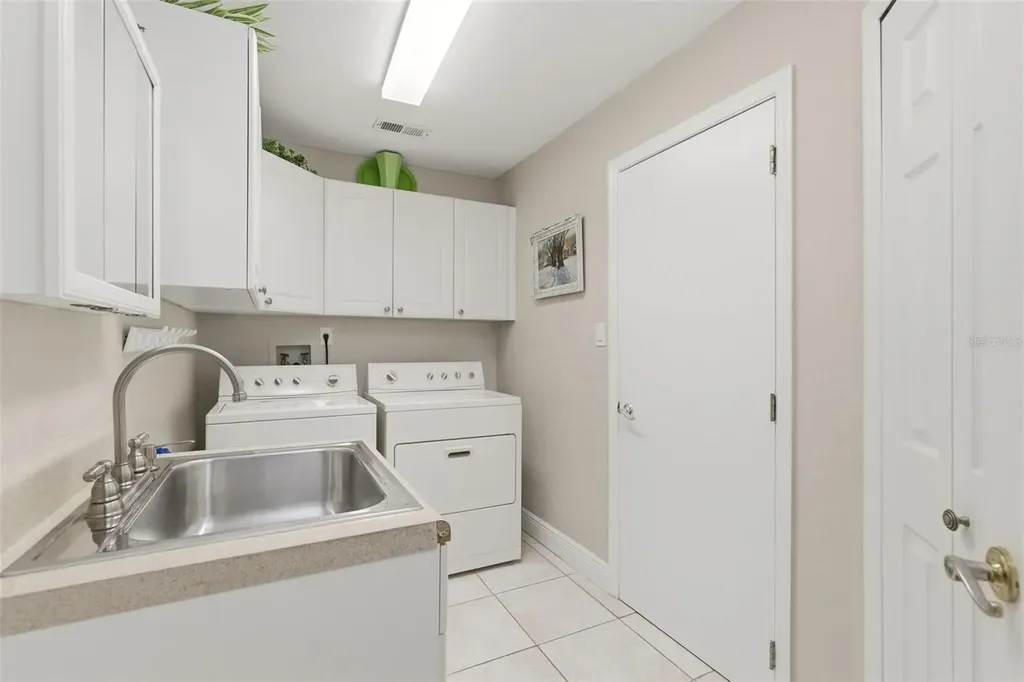 696 Wyckliffe Place Winter Springs FL 32708
