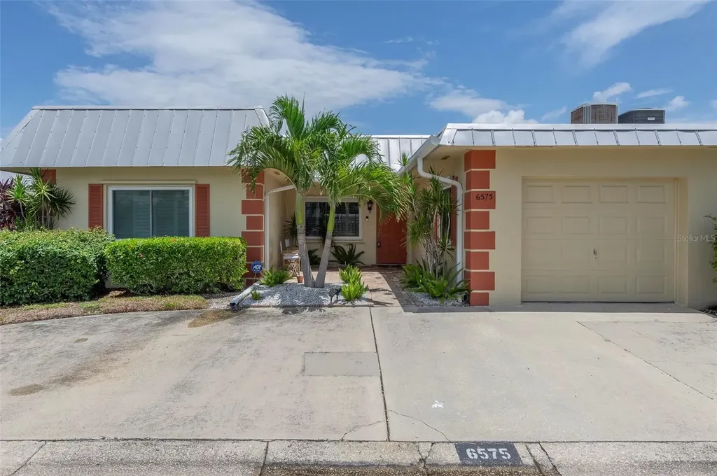 6575 Green Valley Drive Seminole FL 33777