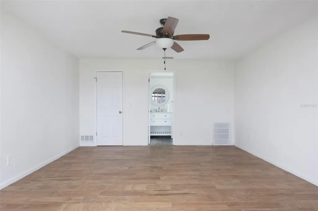 6575 Green Valley Drive Seminole FL 33777