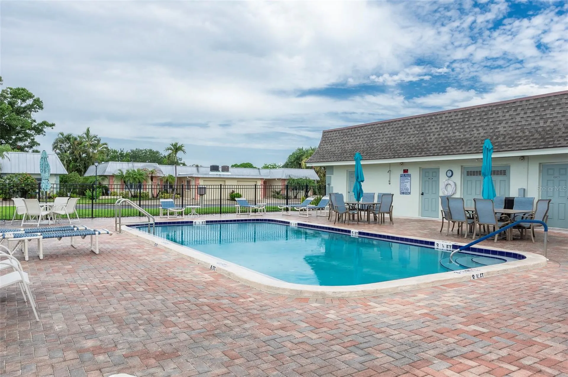 6575 Green Valley Drive Seminole FL 33777