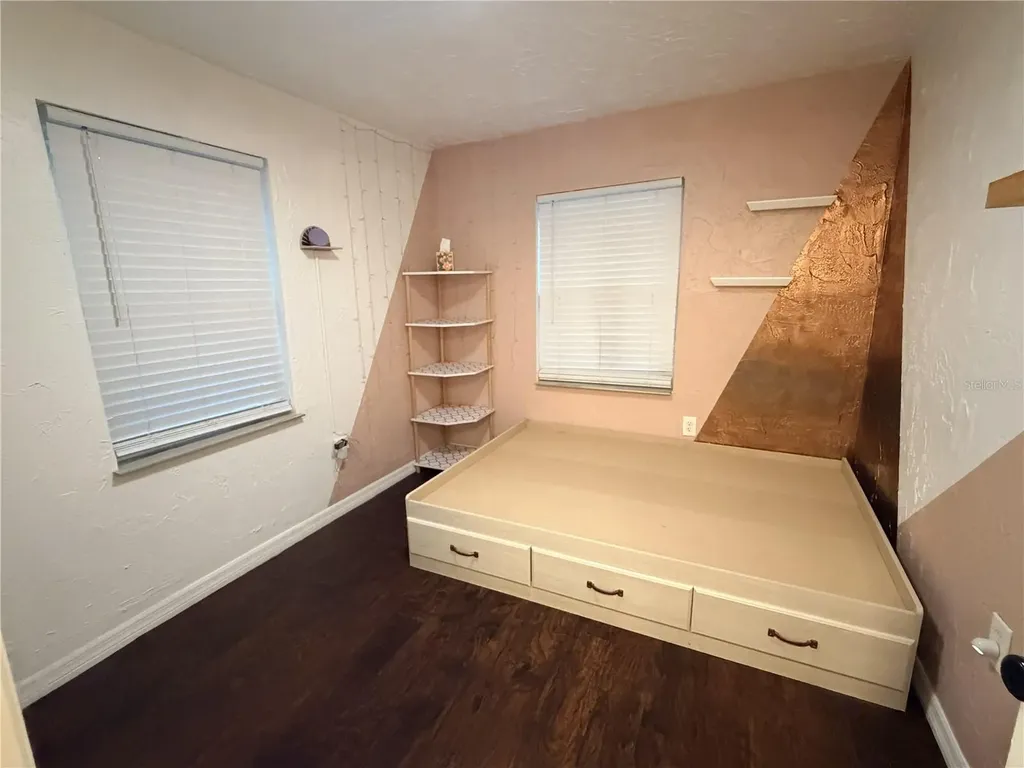 1707 W Comanche Avenue Tampa FL 33603