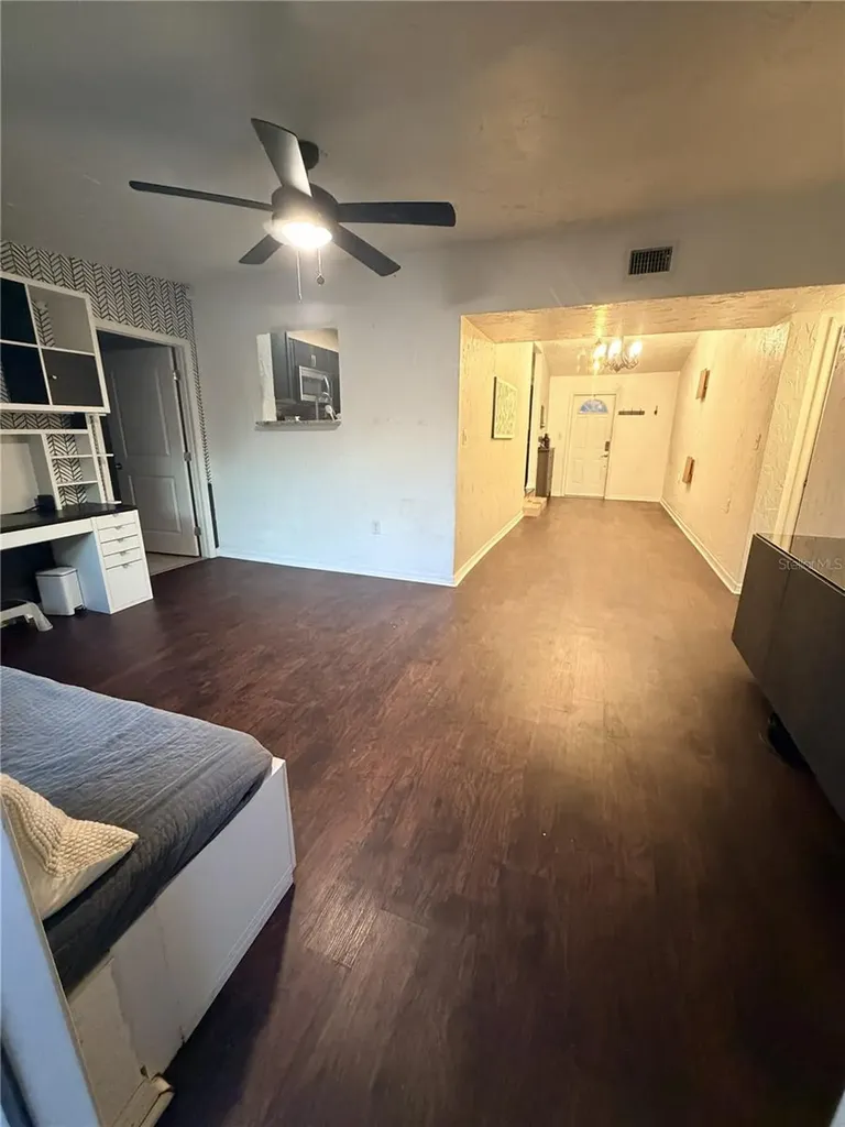 1707 W Comanche Avenue Tampa FL 33603