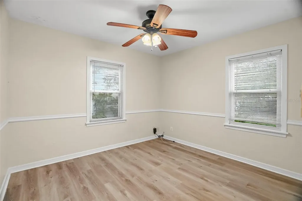 446 37th Avenue NE St Petersburg FL 33704