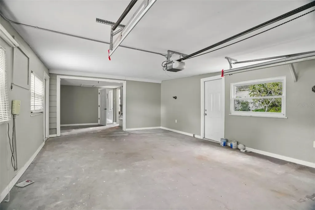 446 37th Avenue NE St Petersburg FL 33704