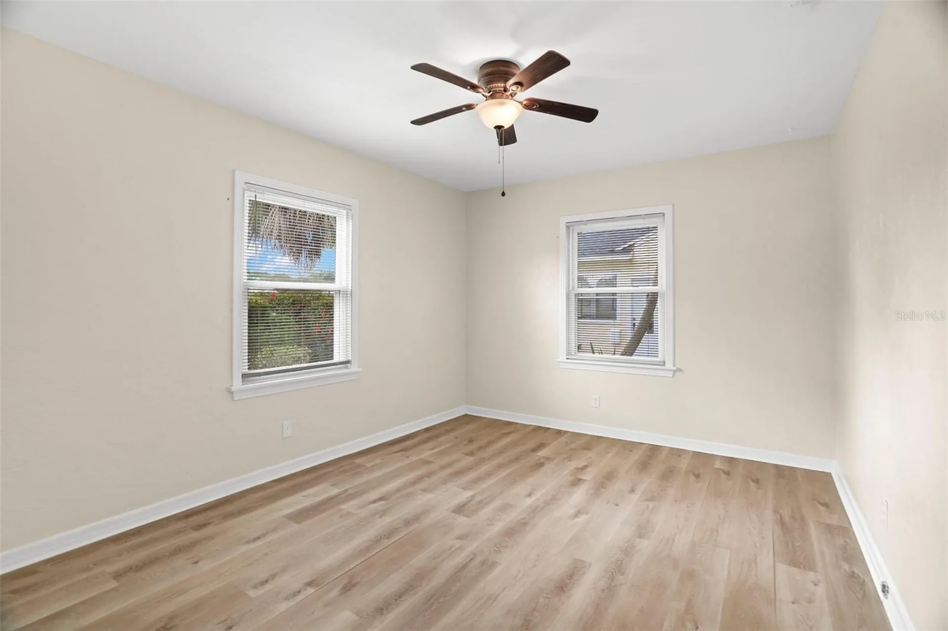 446 37th Avenue NE St Petersburg FL 33704