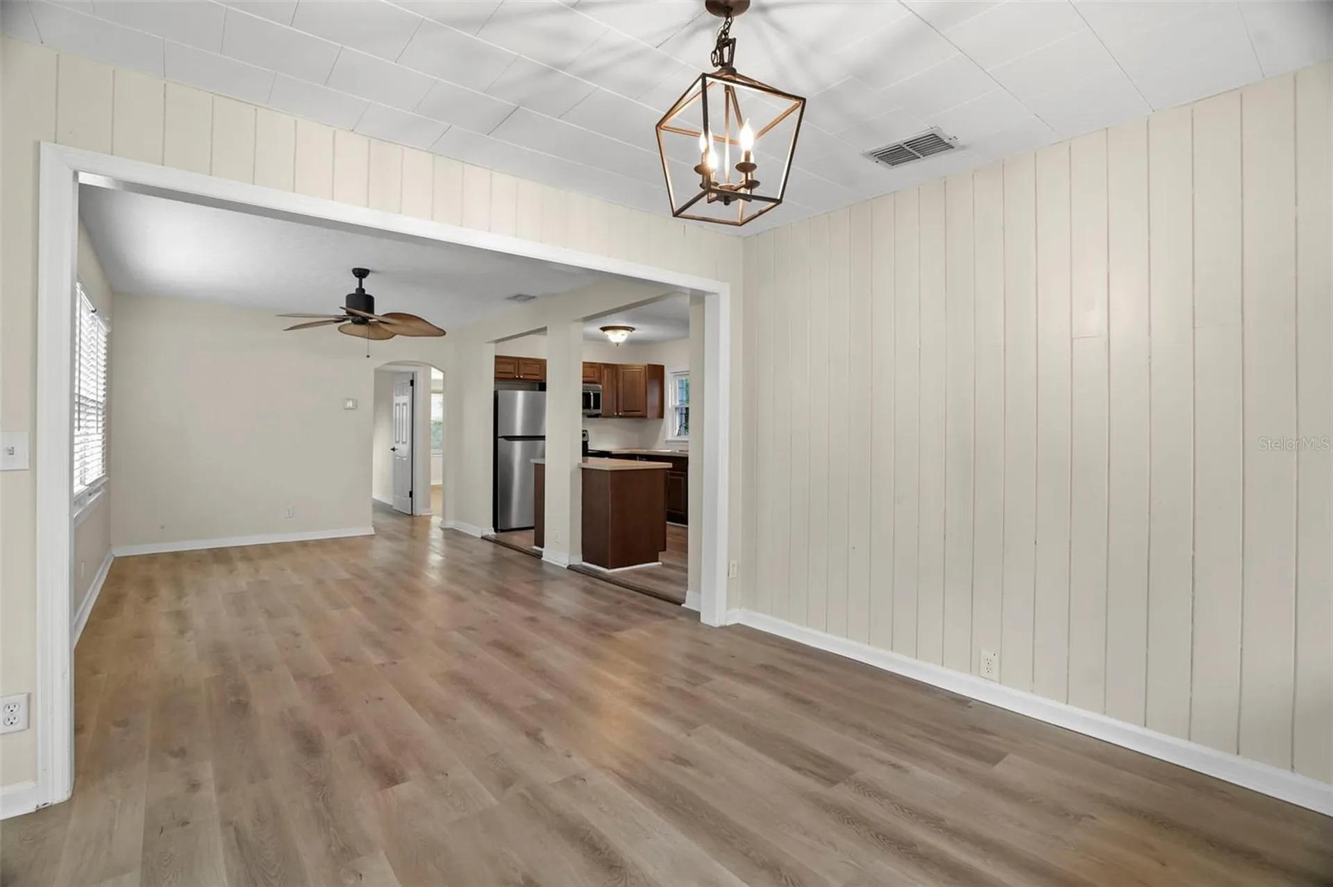 446 37th Avenue NE St Petersburg FL 33704