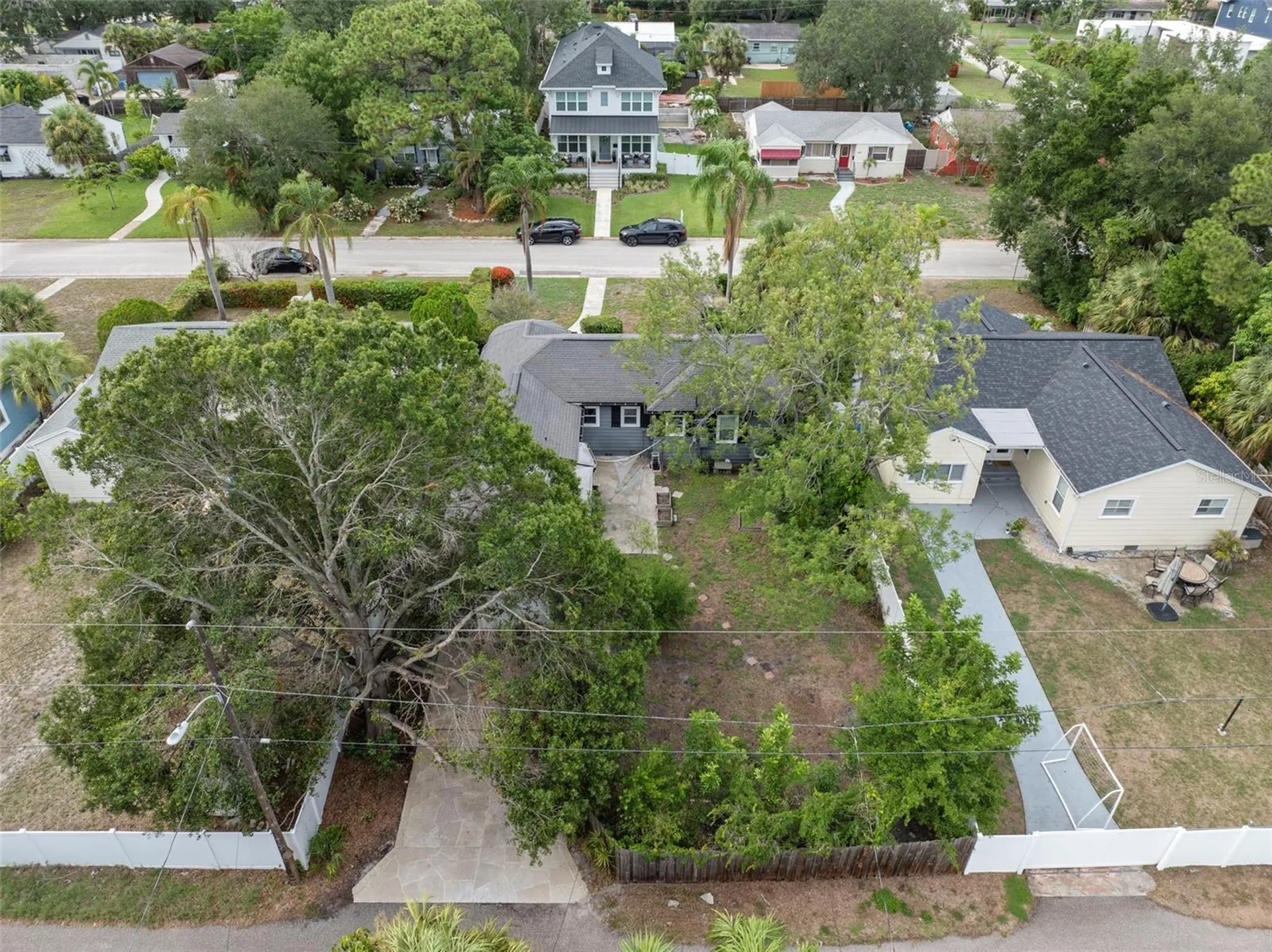 446 37th Avenue NE St Petersburg FL 33704