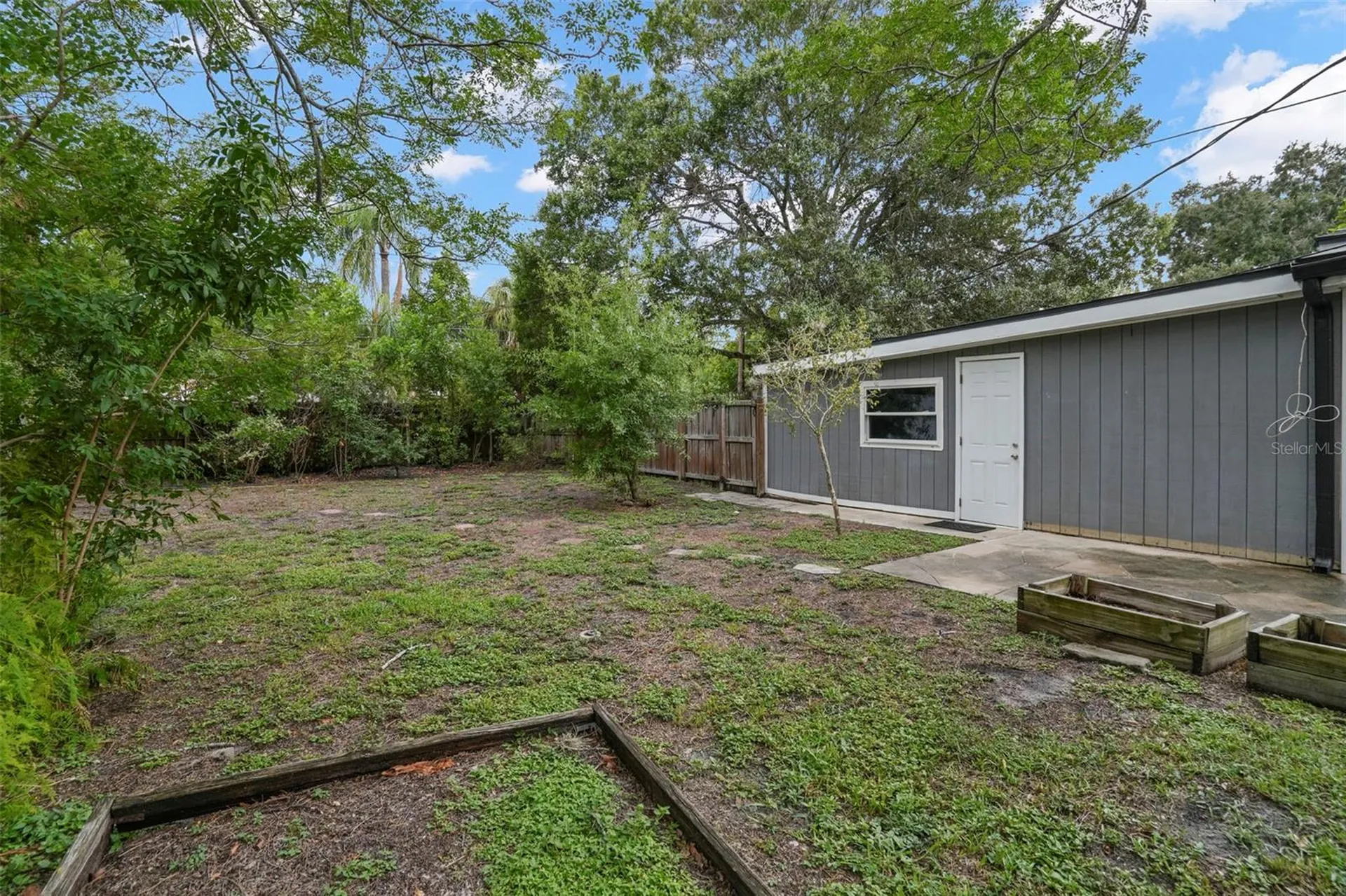 446 37th Avenue NE St Petersburg FL 33704