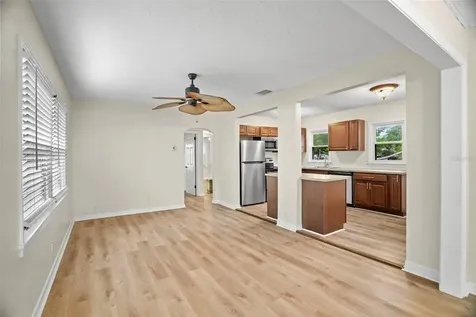 446 37th Avenue NE St Petersburg FL 33704