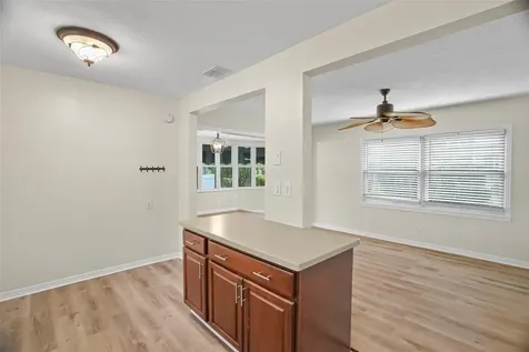 446 37th Avenue NE St Petersburg FL 33704
